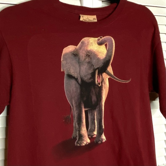 Vintage 2000s Y2K THE MOUNTAIN Dark Red Wild African Elephant Cotton T-Shirt XL - Picture 2 of 5